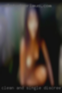 Clean and single discreet looking for the swingers same.