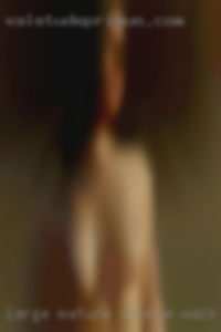 Large mature double walk sexy in shower from Toms River!