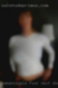 Woman/couple fuck next door type in Canton Ohio.